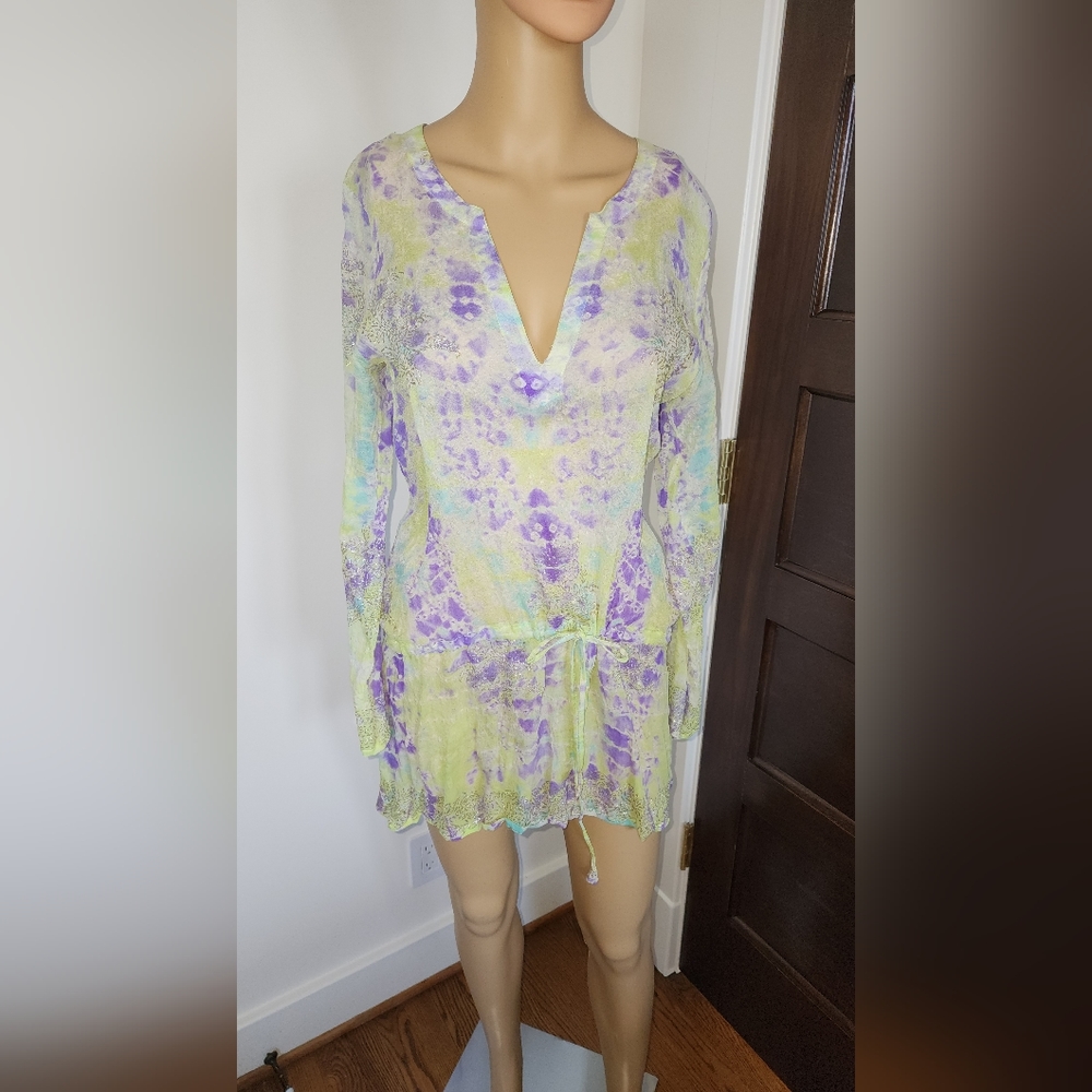 Juliet Dunn Sarong